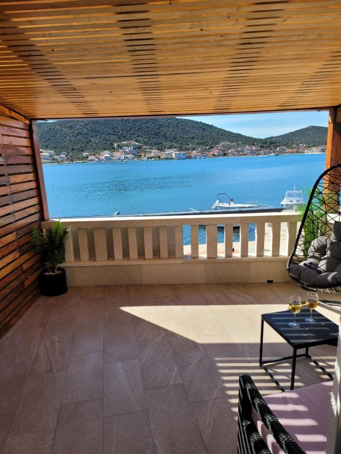 Kupinica Apartment Vinišće Værelse billede