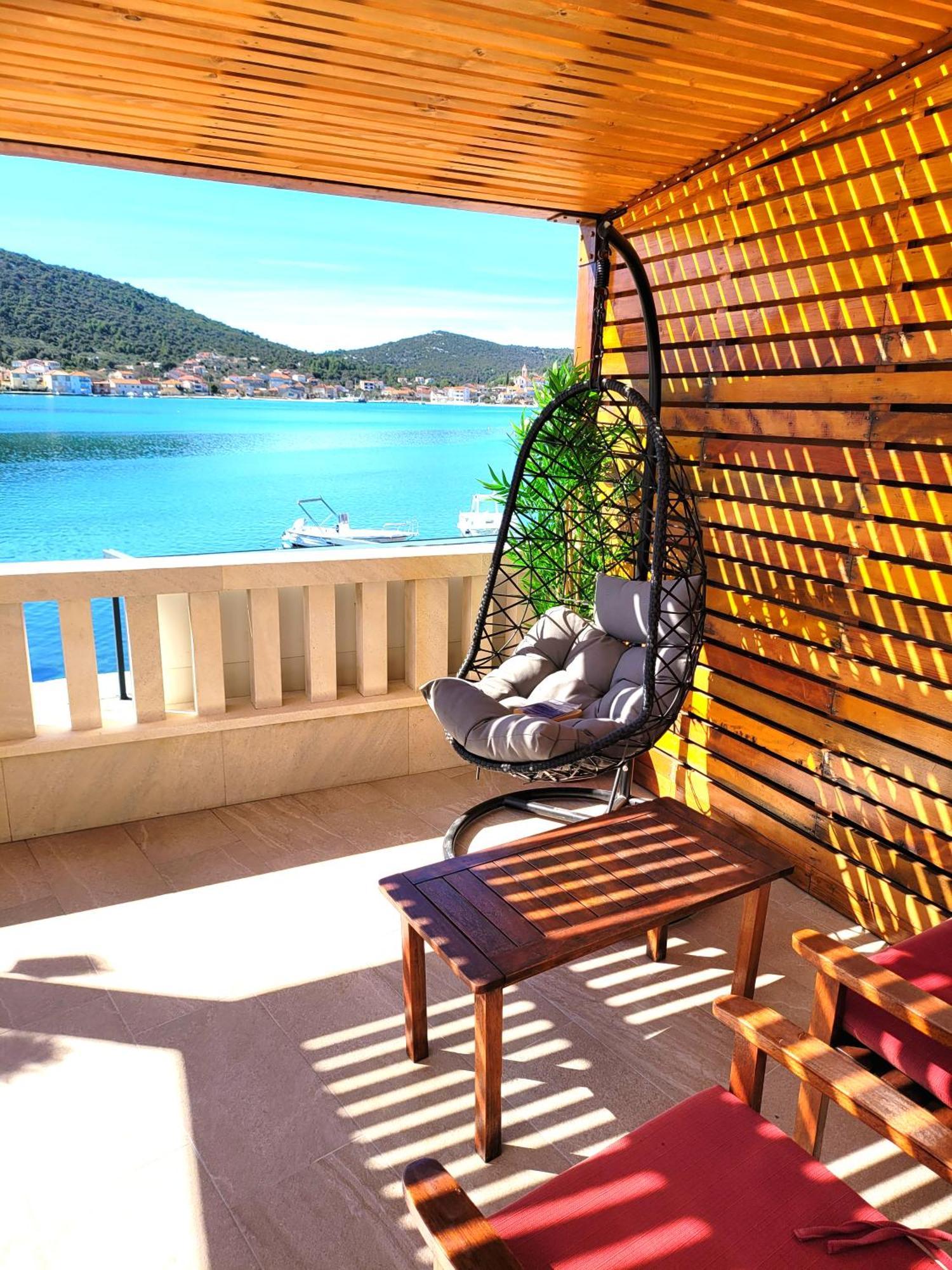 Kupinica Apartment Vinišće Værelse billede